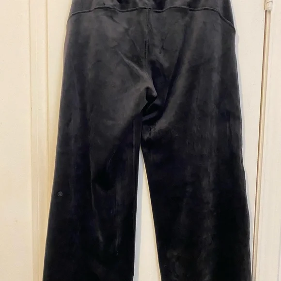 Lululemon Chic Black Wide-Leg Pants Color Black Size Large